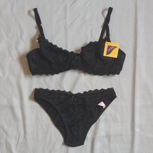 NWT super cute lacy black undie set by Lycra